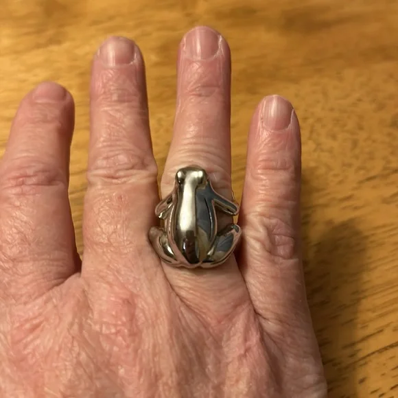 Ring - Picture 3 of 4